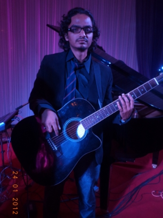 male guitar players bikaner